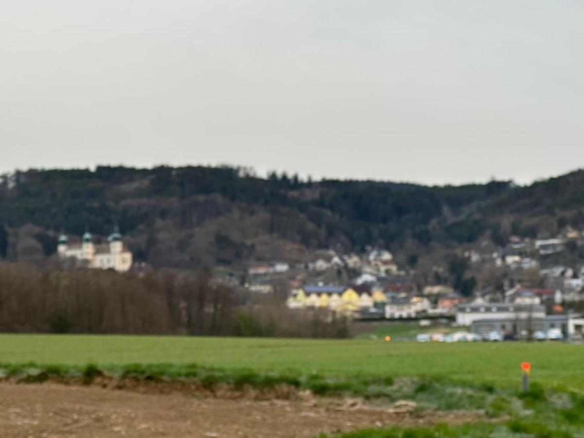 Ferienwohnung Urlaub In Schlossnaehe Artstetten Exterior foto